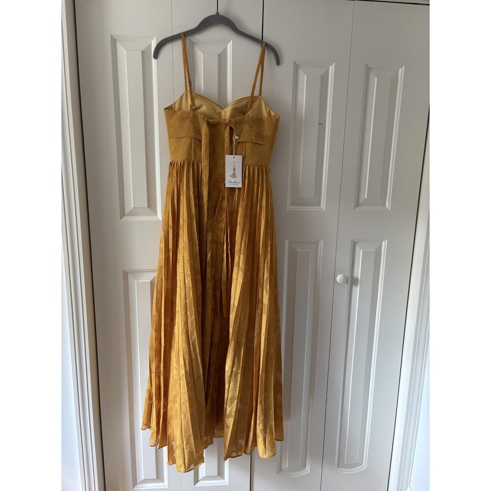 Yellow Pleated Midi Dress with Adjustable Straps Sz 7 - Picture 8 of 8